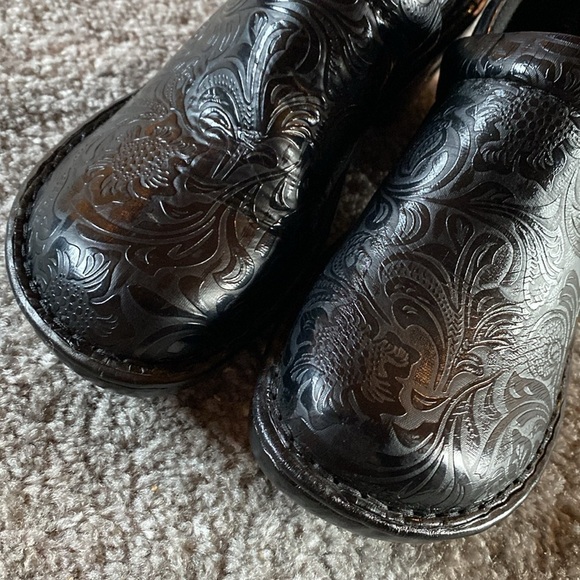 B.O.C black slip on Peggy clog shoes New! Size 9 - Picture 12 of 12